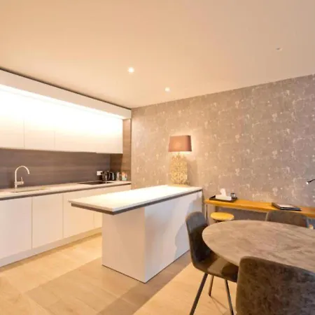 Acropolis - Luxury Appartments I Hotelservice And Parking Aparthotel