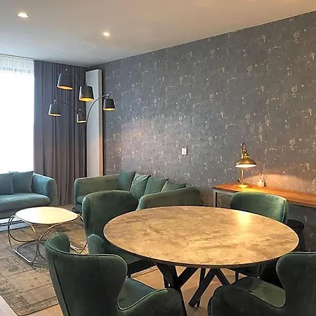 Acropolis - Luxury Appartments I Hotelservice And Parking Hotel apartamentowy