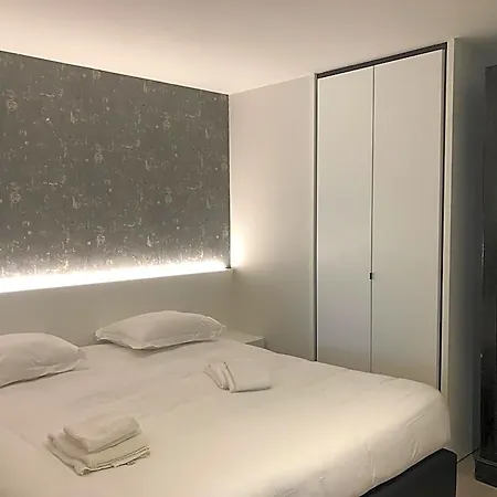 Aparthotel Acropolis - Luxury Appartments I Hotelservice And Parking 4*