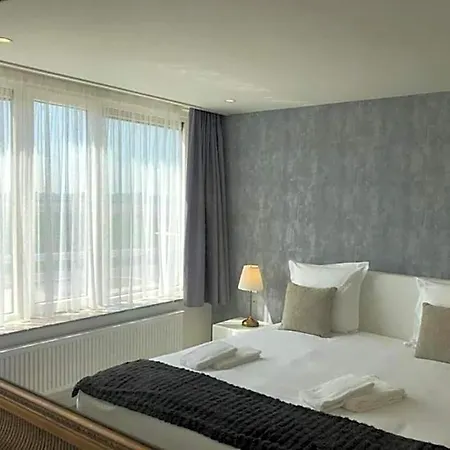 Aparthotel Acropolis - Luxury Appartments I Hotelservice And Parking 4*
