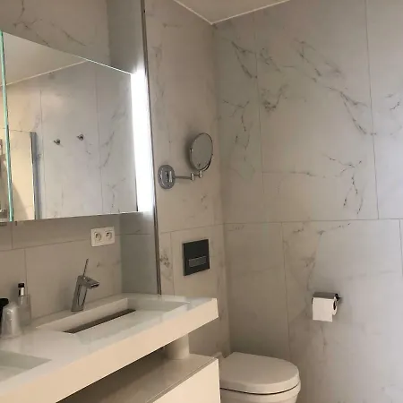 Acropolis - Luxury Appartments I Hotelservice And Parking Lägenhetshotell