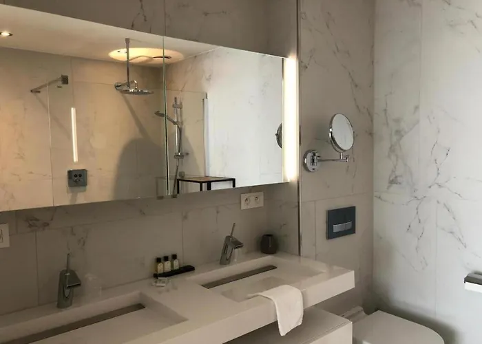 Acropolis - Luxury Appartments I Hotelservice And Parking 4* Middelkerke