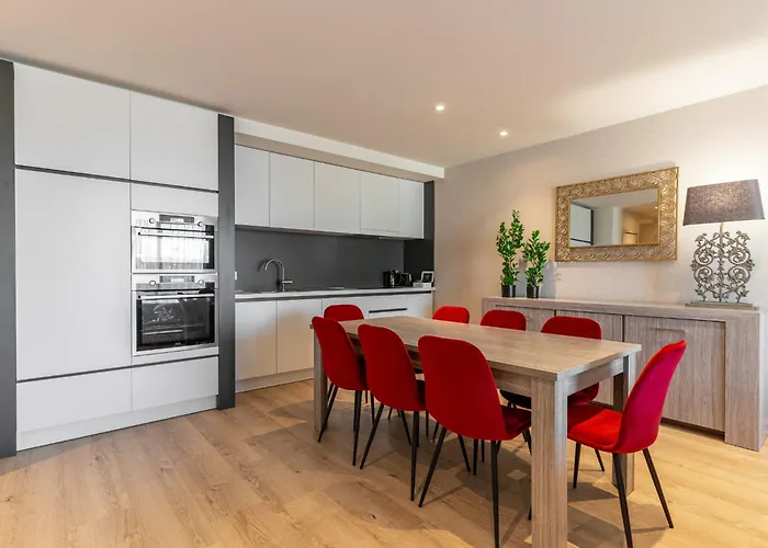 Acropolis - Luxury Appartments I Hotelservice And Parking 4*