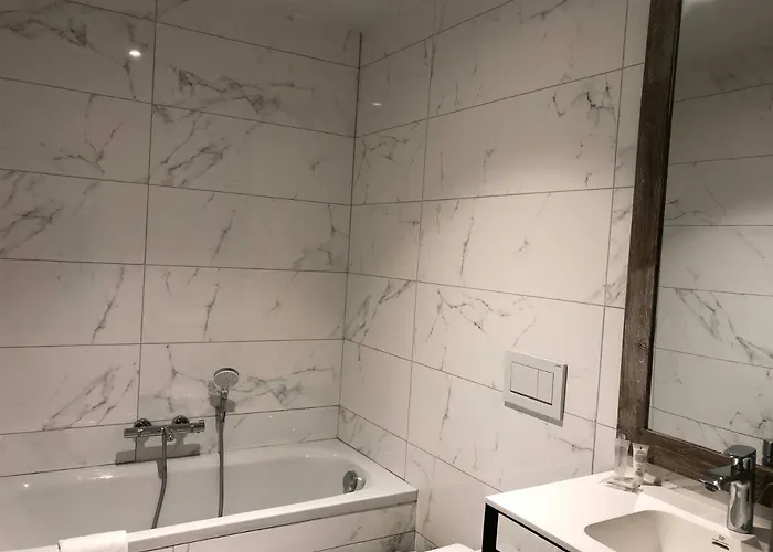 Aparthotel Acropolis - Luxury Appartments I Hotelservice And Parking 4*